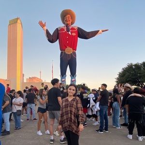 Meet your Posher, April